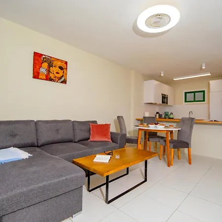 公寓 1 Bedroom For 4 People With Pool 拉克鲁斯